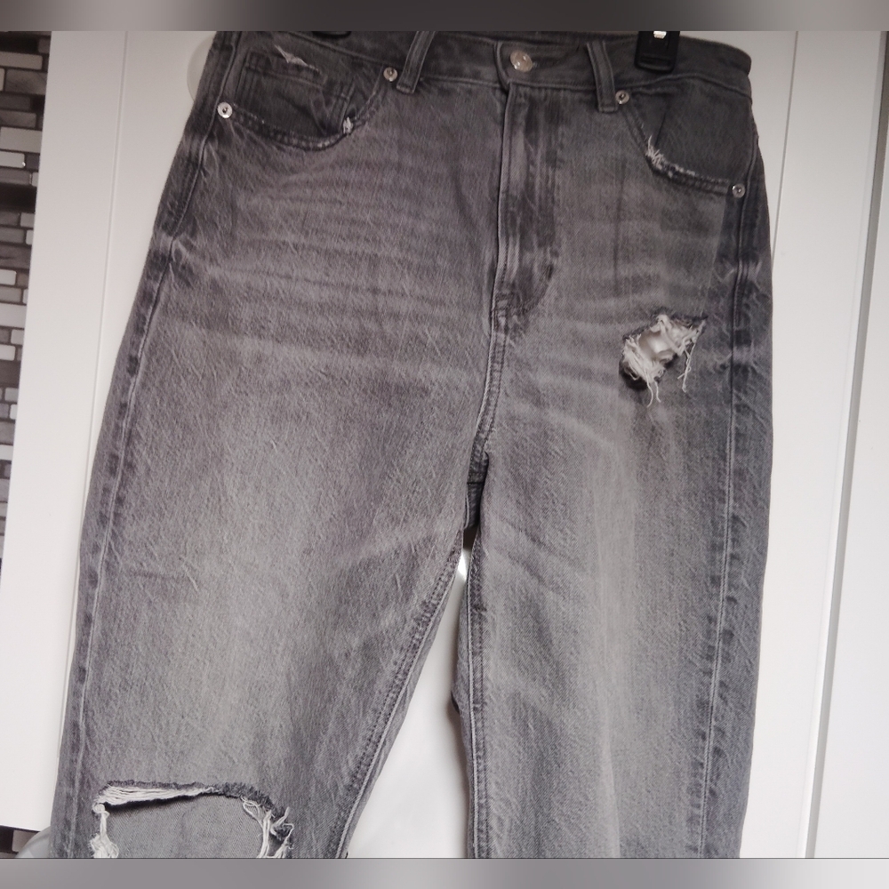 American Eagle Ripped Distressed Jeans Sz-8 - Picture 2 of 6
